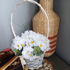 Image of a basket of white silk daisies