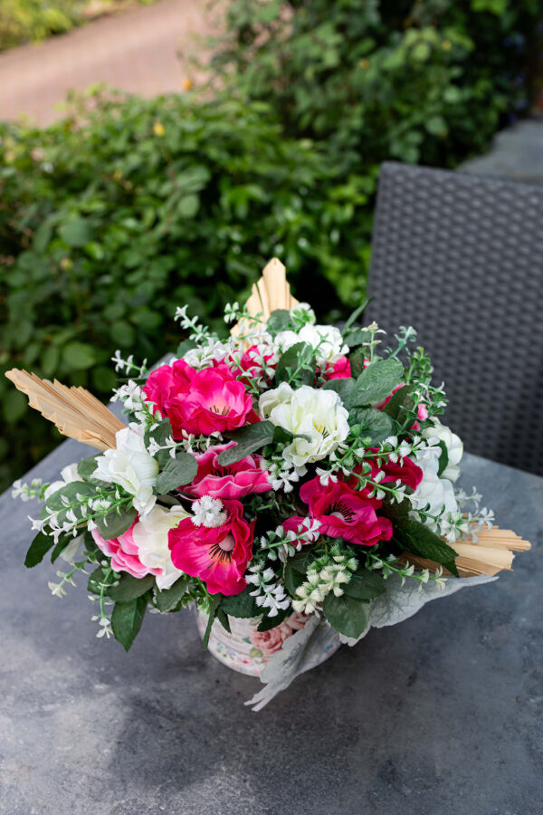 Windflower anemone table centre with pink and cream flowers