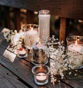 Candles placed on a table make easy festive table decor