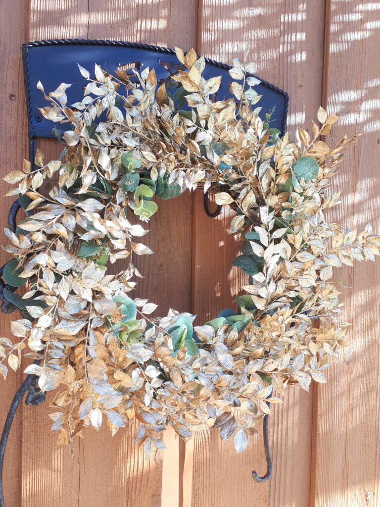 Gold leaf wreath