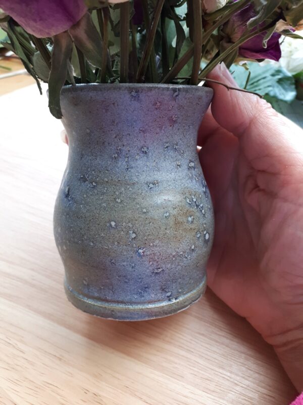 Image of cermaic bud vase with blie grey glaze