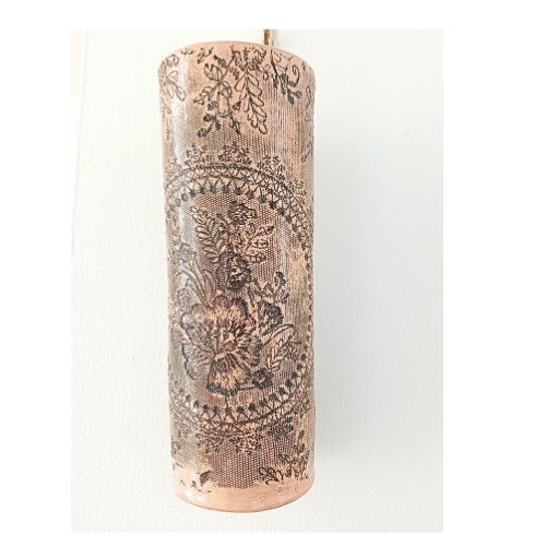 Ceramic wall vase with vintage lace design